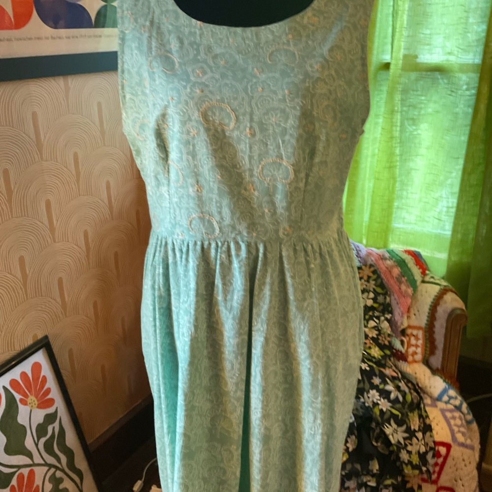Elegant Light Blue Sleeveless Dress